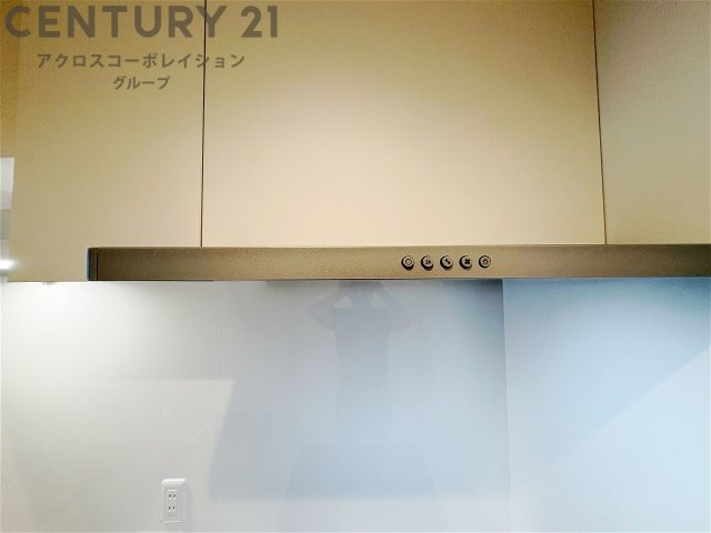 パワフルな吸引力で調理中の臭気等をしっかり処理してくれ、室内を快適に保ってくれます。