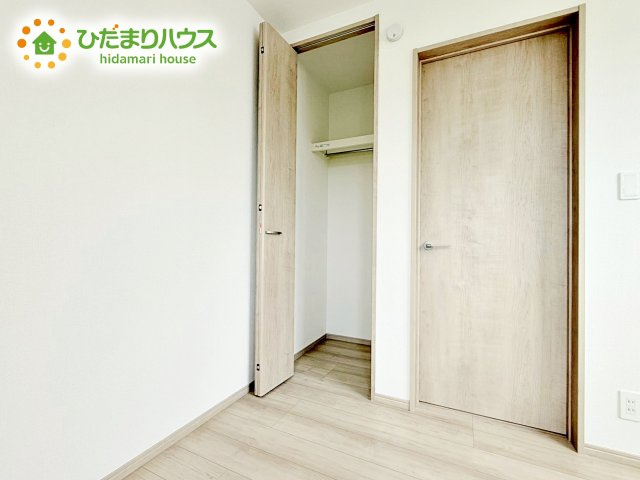 ちょこっとした収納があることで、消耗品のストックをするのにも便利です☆
