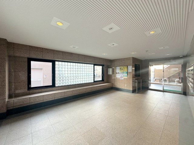 エントランスホール
