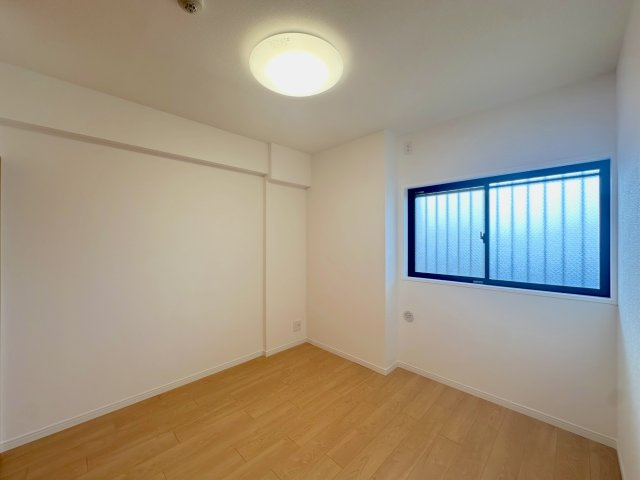 洋室5帖　間取り図左上の部屋