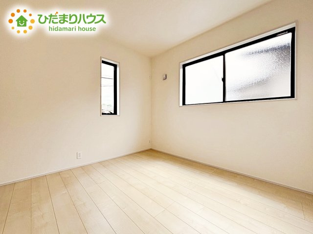 各部屋にしっかり収納を完備しています♪陽当たりの良い部屋で落ち着いた時間が過ごせます。