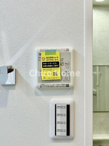 【浴室乾燥機】暖房・冷風・換気・乾燥が可能です。毎日を快適に過ごせるうれしい機能が揃っています。雨の日の洗濯物も安心です。