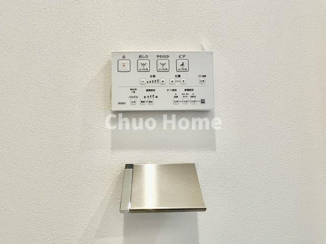 【ウォシュレット】清潔に使いたいお手洗いには最適な設備です。もちろんウォームレットも標準装備です。
