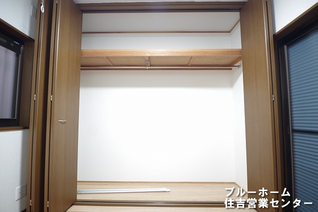 洋室にある収納です！