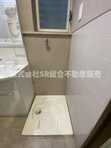 室内洗濯機置場がございます。