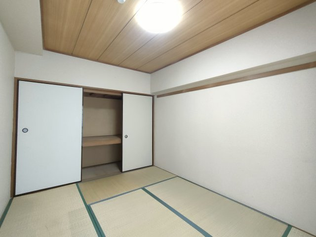 【和室　約6.0帖】