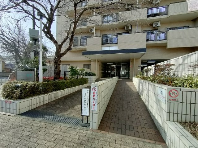【エントランス】