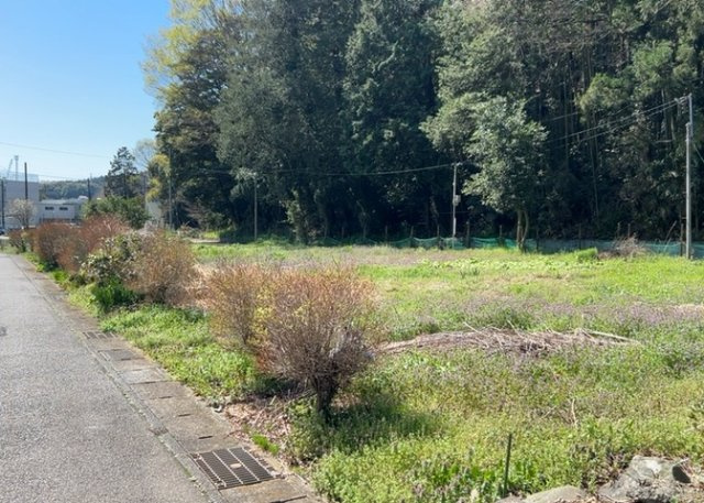 土地探しをしていると都市計画区域という言葉を目にすると思います。法律によって、都道府県知事や国土交通大臣が指定するエリアのことを指しており、都市計画区域は市街化区域と市街化調整区域に分けられています。