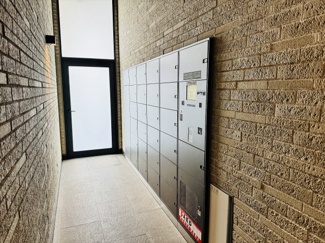 ～不在時の荷物受け取りに大変便利な宅配BOX～