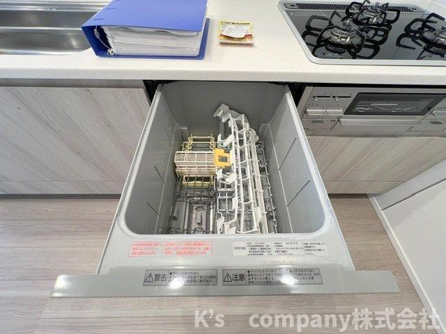 家事の負担を軽減してくれる食器洗い乾燥機付き☆