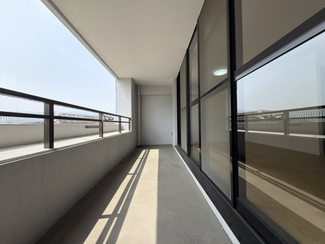 〇南向きのバルコニーは広々としておりますので、洗濯物を沢山干すことが出来ますね