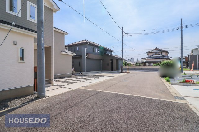 駐車や切り返しも楽々6ｍ道路です♪