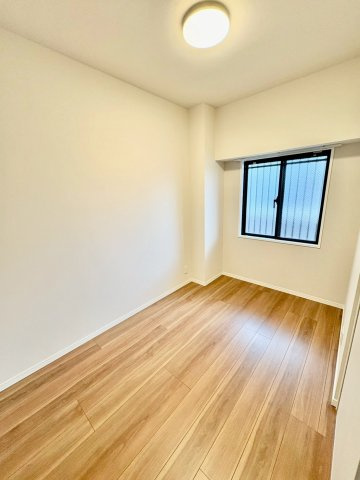 洋室4.2帖　各居室エアコン設置可能です　