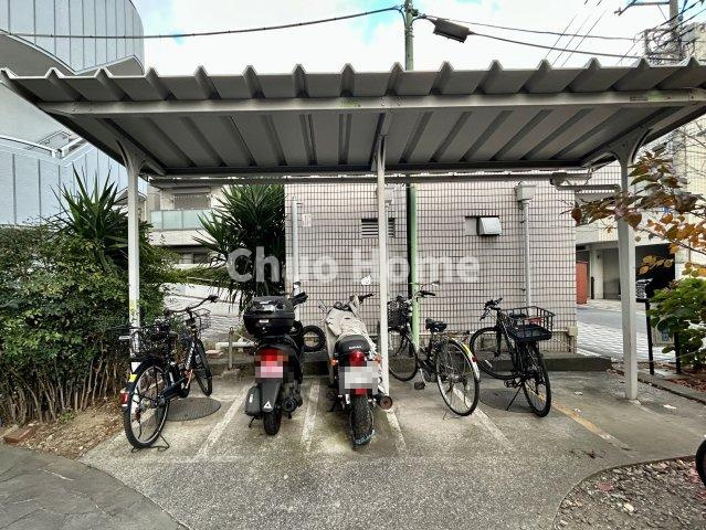 【バイク置場】最新の空き状況や費用などの詳細は担当スタッフまでお問い合わせください。