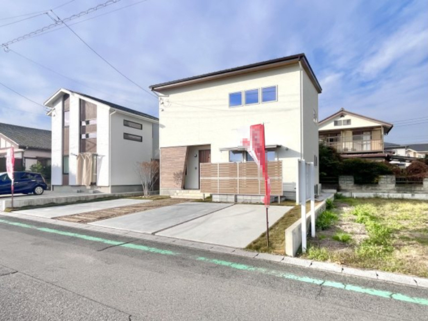 ■外観｜閑静な住宅街で始める新しい暮らし♪開放的な毎日をあなたへ(^^♪　
