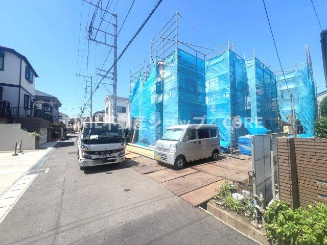 小学校・中学校が近く、子育て環境良好。小さなお子様がいる方には、安心な立地になっております。