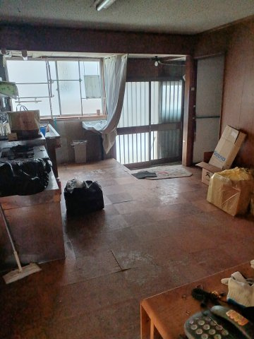 広い玄関がございます。