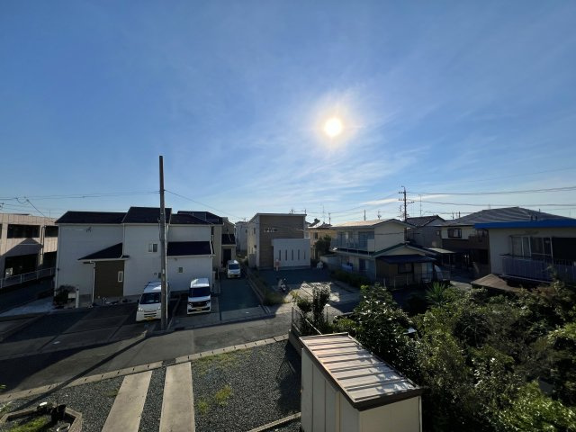 閑静な住宅街で日々　落ち着いた生活を送れそうですね。　