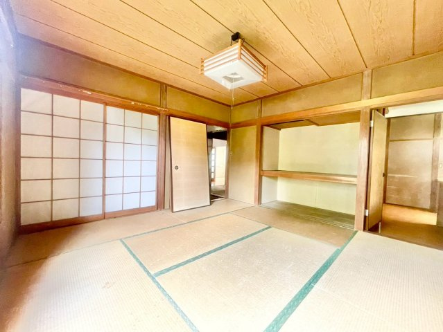 1階の和室♪照明付き☆