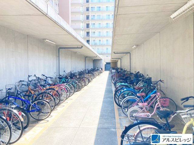 屋根付き駐輪場