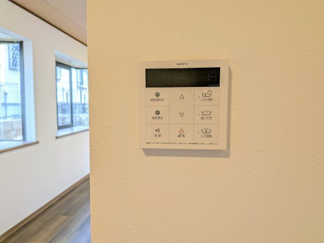 ～給湯器も新規交換済でメンテナンス安心　風呂予約機能、オートバス、追い炊き機能付～