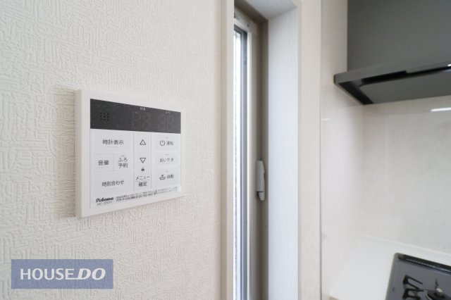 【温水設備】現地完成写真。給湯スイッチ付きで温度調整もラクラクです。