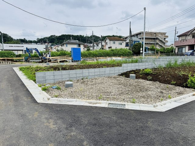 ～南東側5ｍ道路に面しています～