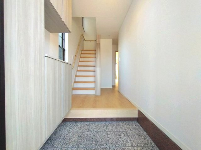 収納が完備されているのでご家族の靴がスッキリ片付きます！