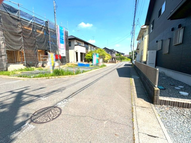 下妻市鬼怒　1号棟　前面道路を含む現地写真