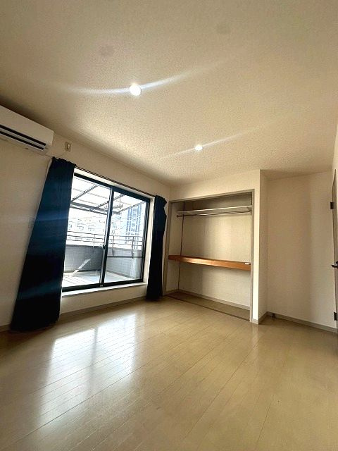 2階の洋室です。