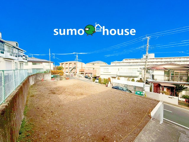 前面道路含む現地写真です