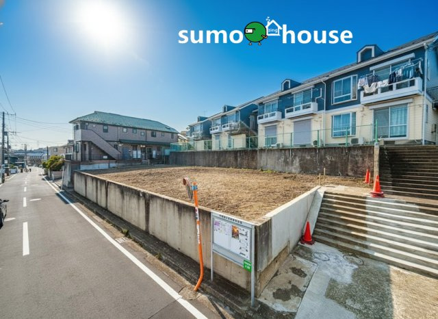 前面道路含む現地写真です