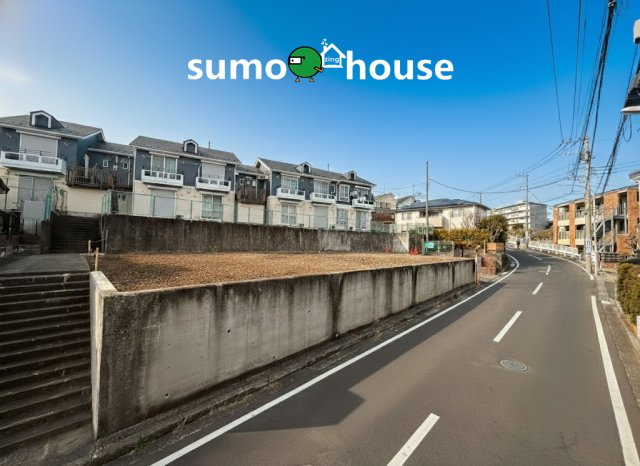 前面道路含む現地写真です