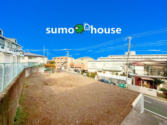 前面道路含む現地写真です