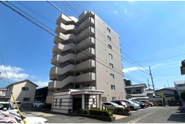 グランコート山越の外観