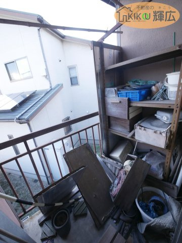 屋根付きのベランダですので突然の雨にも安心です