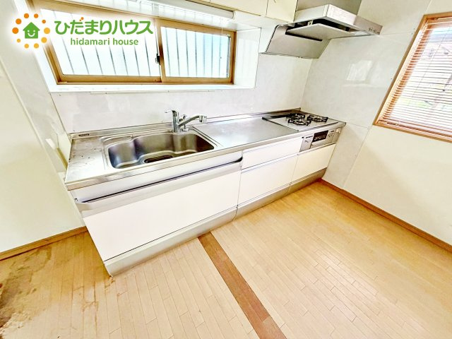 カースペース3台ＯＫ！来客用にもスペースを確保できて安心ですね(^^)/