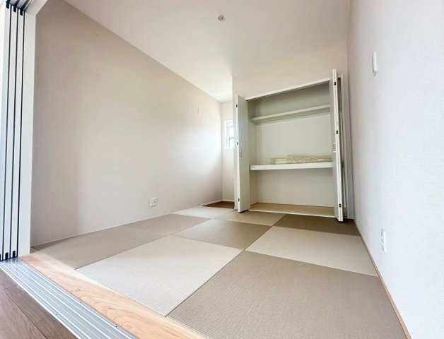 客間として大活躍の和室。癒しの空間としても使えます。