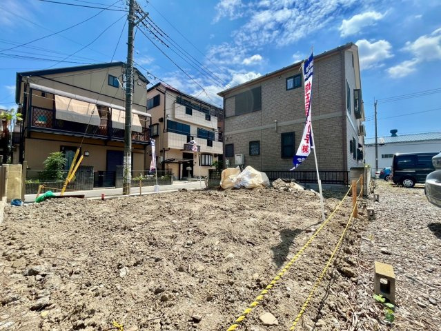 東武スカイツリーライン「獨協大学前」駅徒歩約10分！閑静な住宅街・敷地約20坪・自由設計で夢のマイホームはいかがでしょうか！東武ストアまで徒歩約6分(450ｍ)、お買い物に便利です！