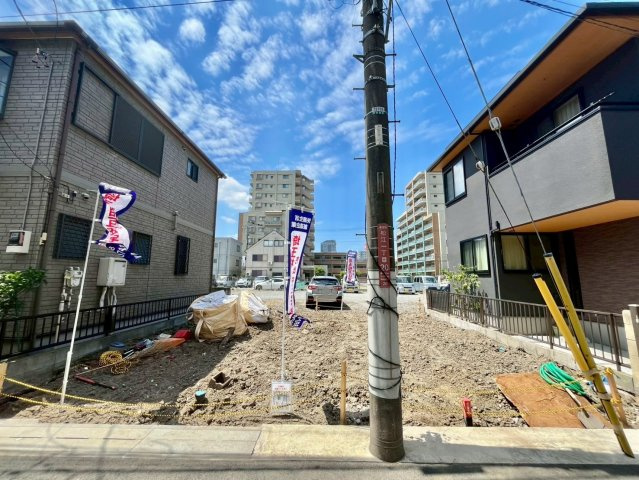 東武スカイツリーライン「獨協大学前」駅徒歩約10分！閑静な住宅街・敷地約20坪・自由設計で夢のマイホームはいかがでしょうか！東武ストアまで徒歩約6分(450ｍ)、お買い物に便利です！