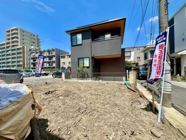 東武スカイツリーライン「獨協大学前」駅徒歩約10分！閑静な住宅街・敷地約20坪・自由設計で夢のマイホームはいかがでしょうか！東武ストアまで徒歩約6分(450ｍ)、お買い物に便利です！