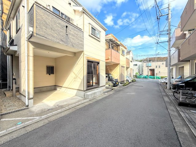 ◆前面道路も幅員があり車の運転も安心！前面道路は閑静な住宅地。車通りの少ない道路です。お子様にも安心です。