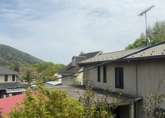 眺望を気にして物件を探す場合、前面に建物が建っていないか現地で確認しましょう！前面に建物があると景色はもちろん、日当たりや風通しにも影響が出てきます。住んだ時のことを想像しながら現地見学をしましょう。