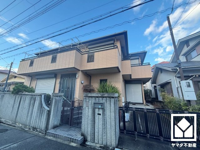室内洗濯機置場がございますので、天候に左右されず洗濯していただけます。