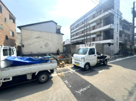 全2棟誕生！周辺には飲食店・スーパー等、利便施設が充実。物件に関するお問い合わせはお気軽にどうぞ。(2026年3月30日撮影)