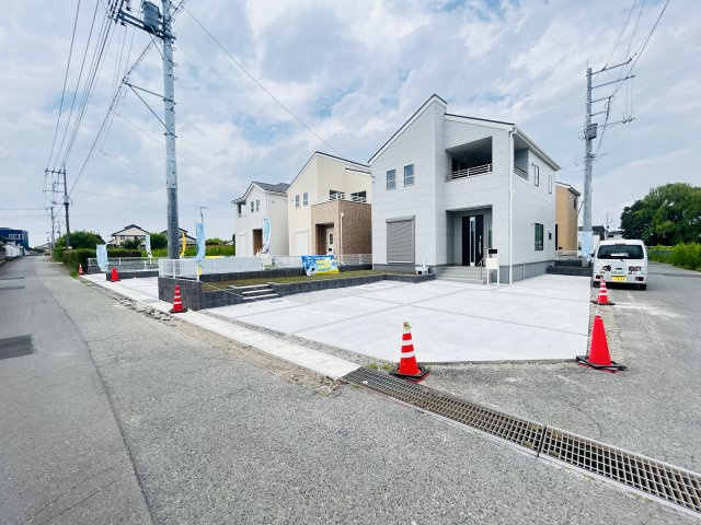 現地写真　南側接道幅員約4.5ｍ　東側接道幅員約4.9ｍ
