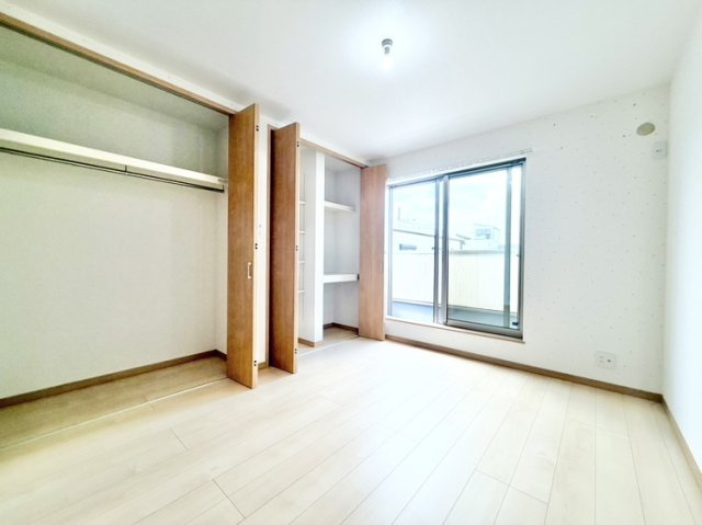3階寝室　約5.7帖