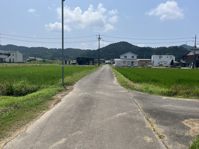 東道路