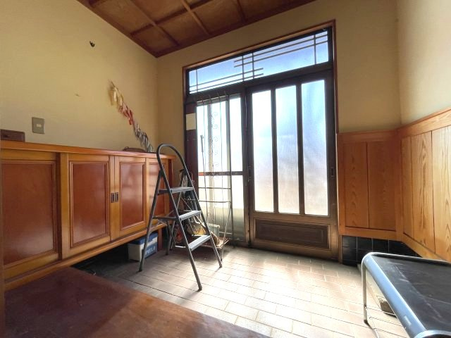落ち着いた玄関です