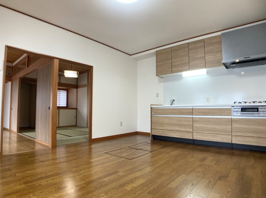 キッチンは広く御料理も楽しくなりそうですね。
